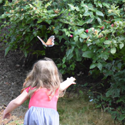 Đứa trẻ đuổi bướm