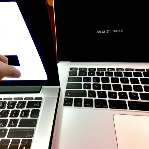 So sánh Touch Bar MacBook và laptop có màn hình cảm ứng